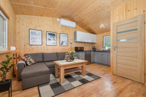 Domki nad morzem - Morskie Zacisze by Noclegi Renters, Kopań
